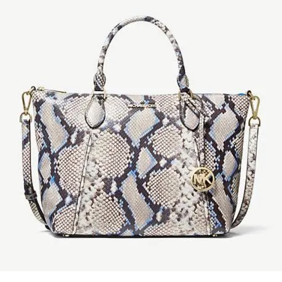 Michael Kors Handbags - Michael Kors Tote